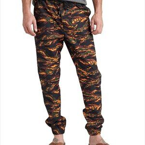 NWT Reef Camo Pants